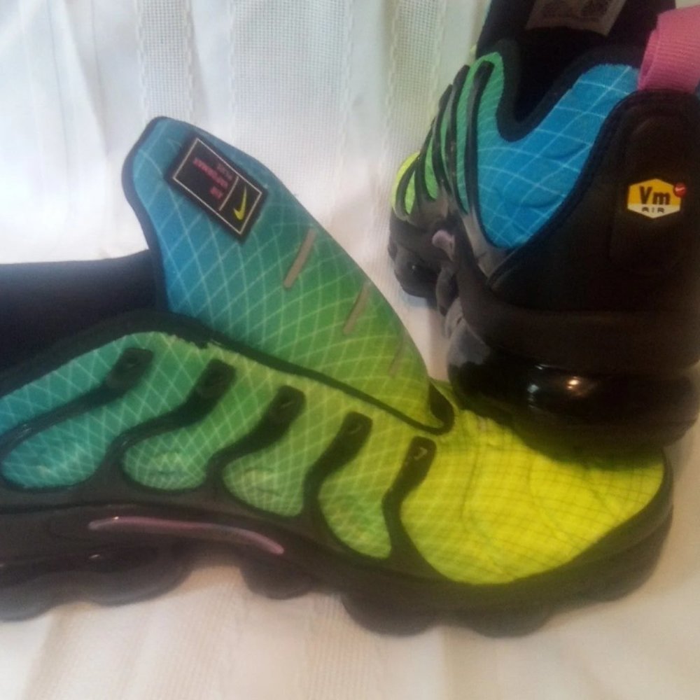 Nike Air Vapormax Plus Aurora Green Reflect Silver Black Men's SZ. 8.5 New